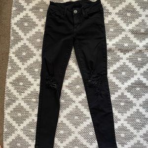 Black ripped AE skinny jeans size 0
